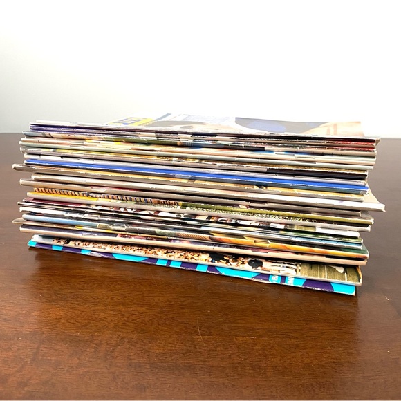 1980-1989 Lot Of 24 Michigan Wolverine Football Sports Magazine Memorabilia RARE - Picture 2 of 6